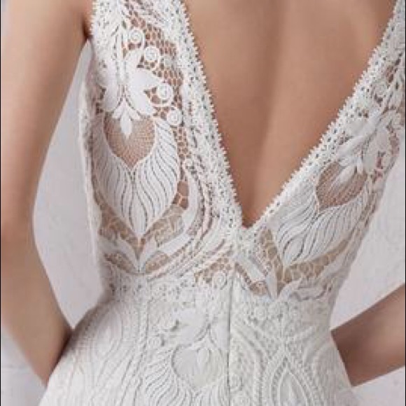 Never worn Pronovias wedding gown - Picture 5 of 6